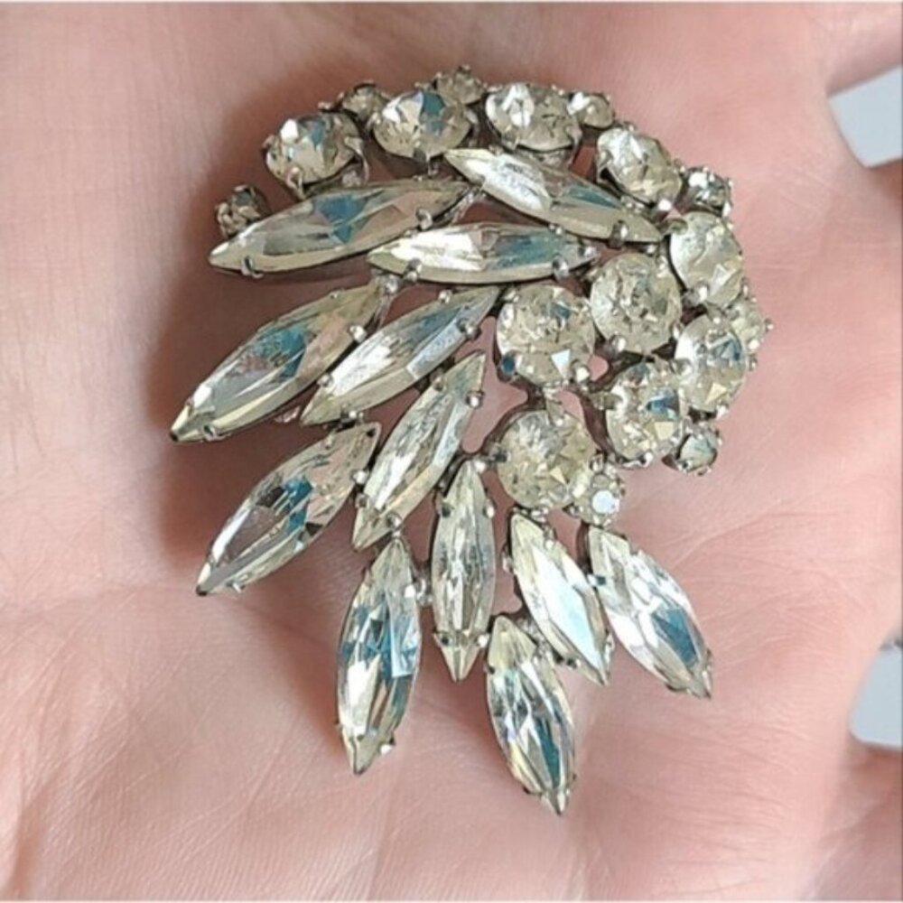 Gorgeous Vintage Chunky Large SHERMAN Silver Tone Clear Crystal Brooch Pin